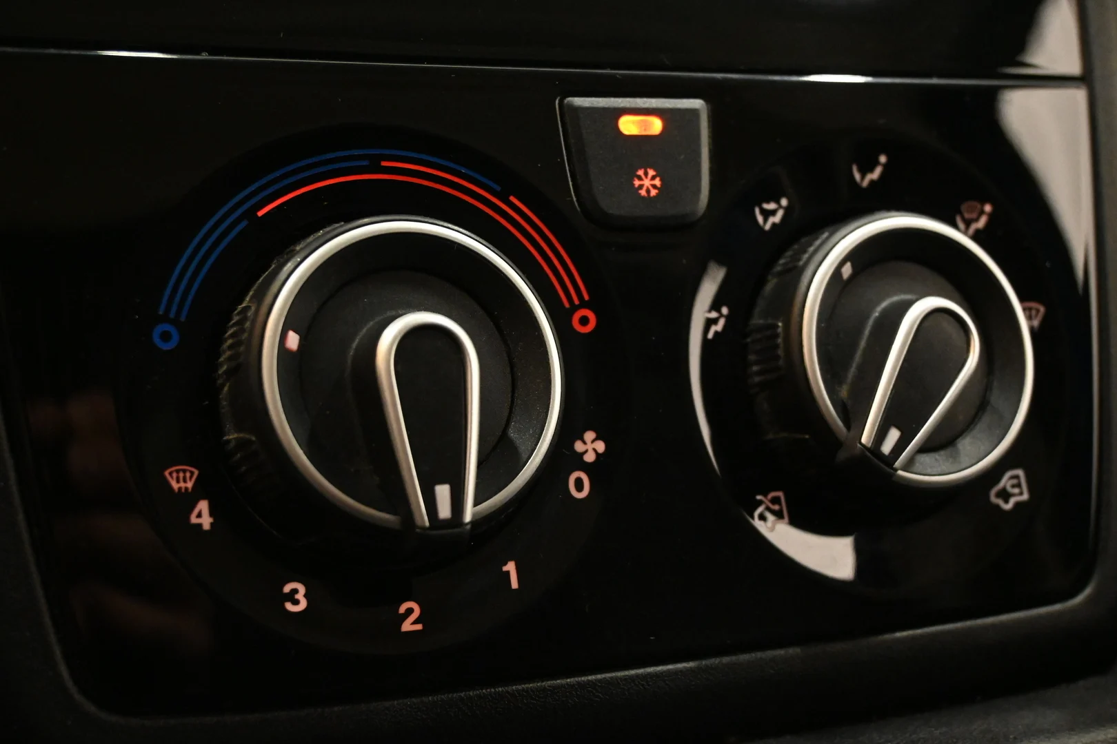 Car Image - 3KlymY86OwSpxaMgJdqcuj