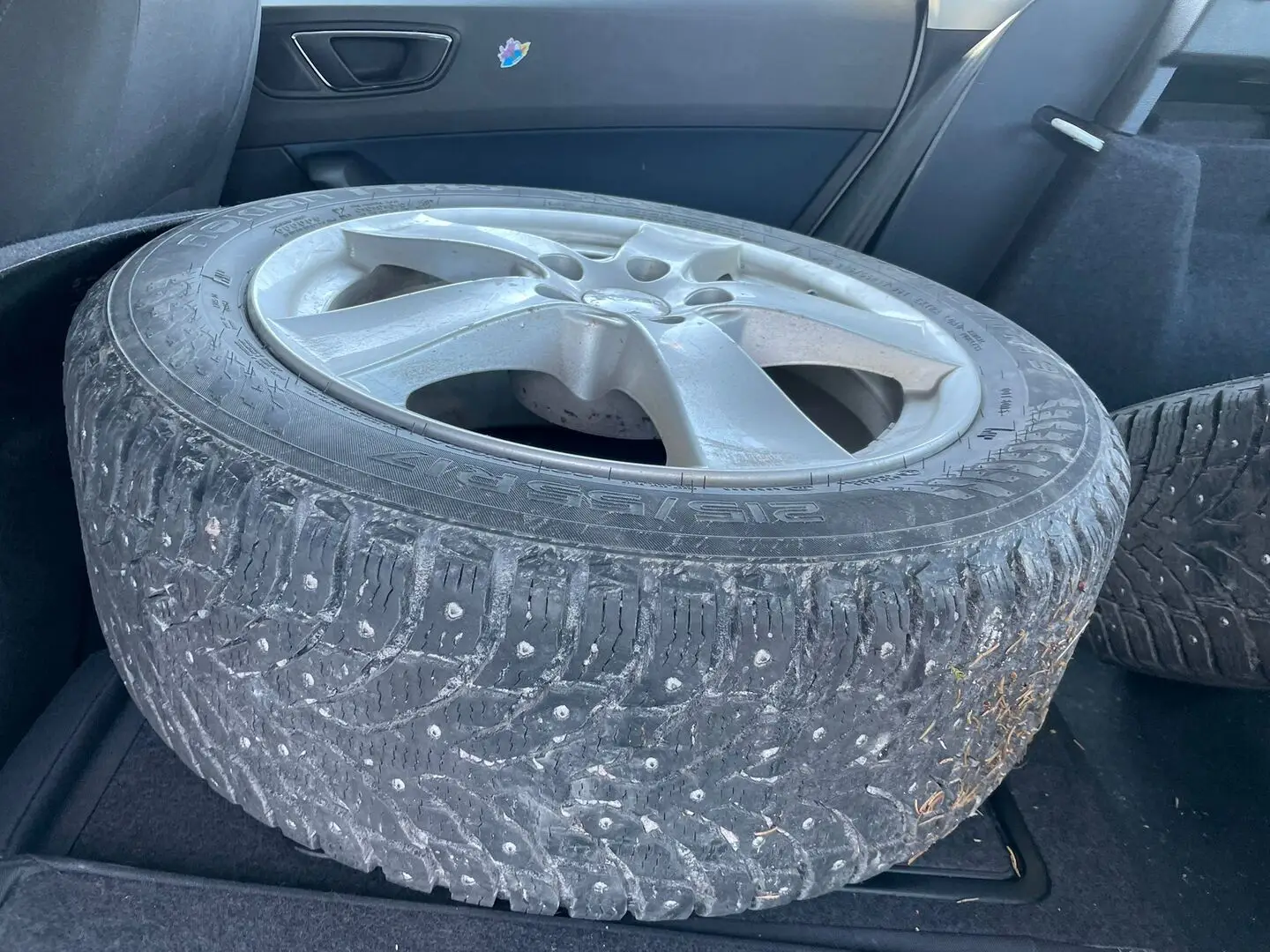 Car Image - 4xfVPmoTgPMrvgrNHBl1Gb