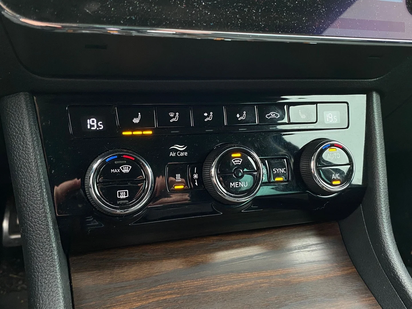 Car Image - 1CsOBHF4fWk0iY4tky3Q5G