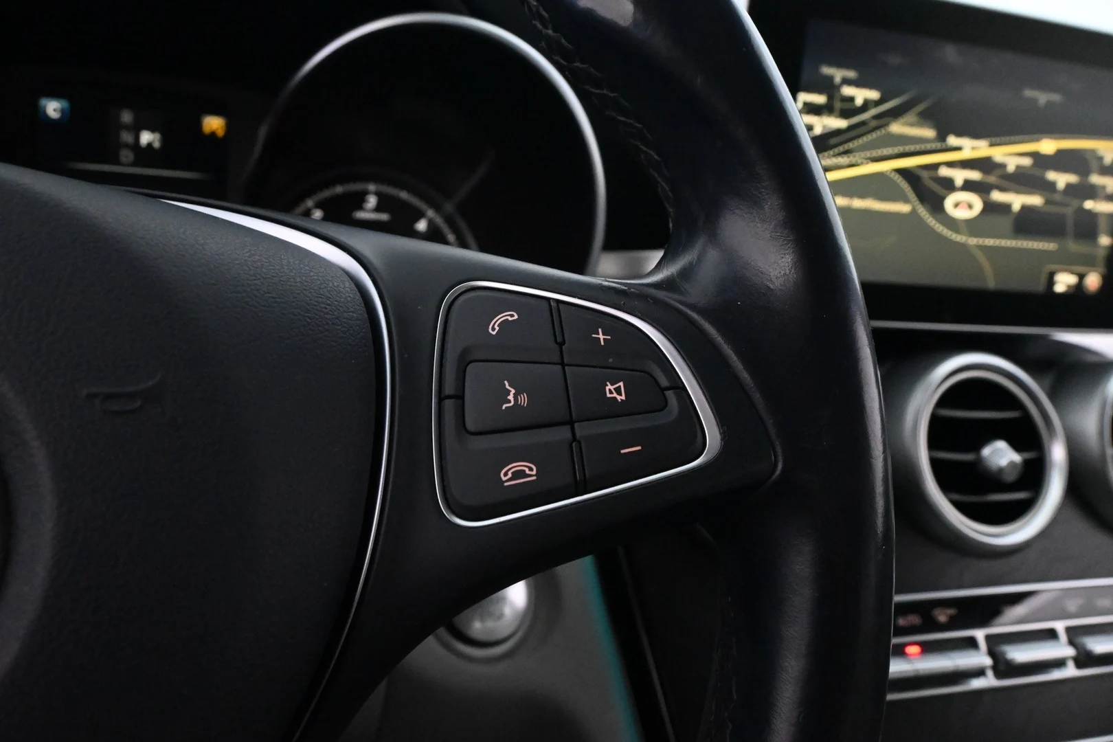 Car Image - 4aBDWfMni5MrbqRcEyZoAB