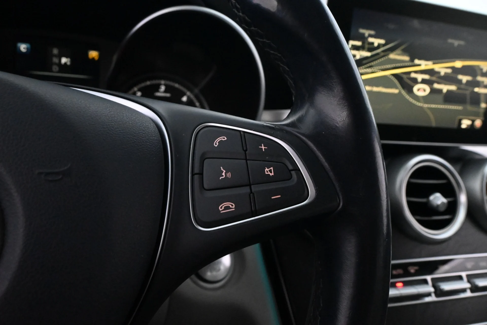 Car Image - 4aBDWfMni5MrbqRcEyZoAB