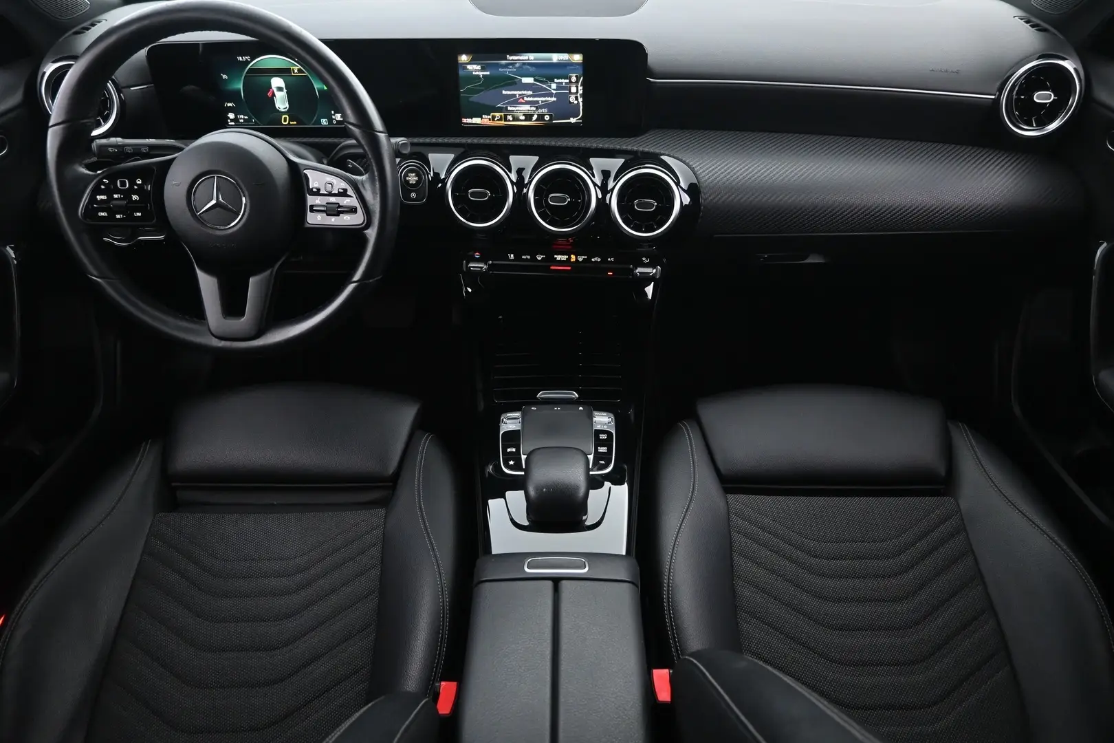 Car Image - 320SDl3N6kqdUKHmATjH3c