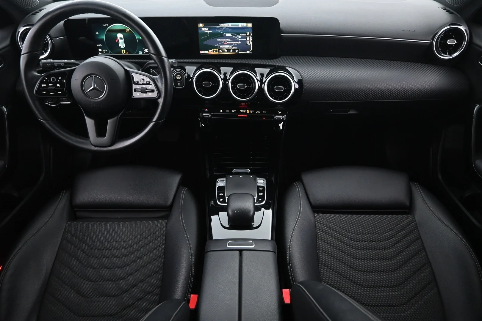 Car Image - 320SDl3N6kqdUKHmATjH3c