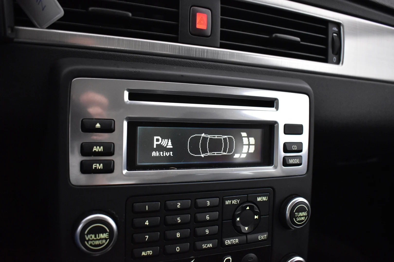 Car Image - 4GWGpFRuvNV7sKSjqUWVzh