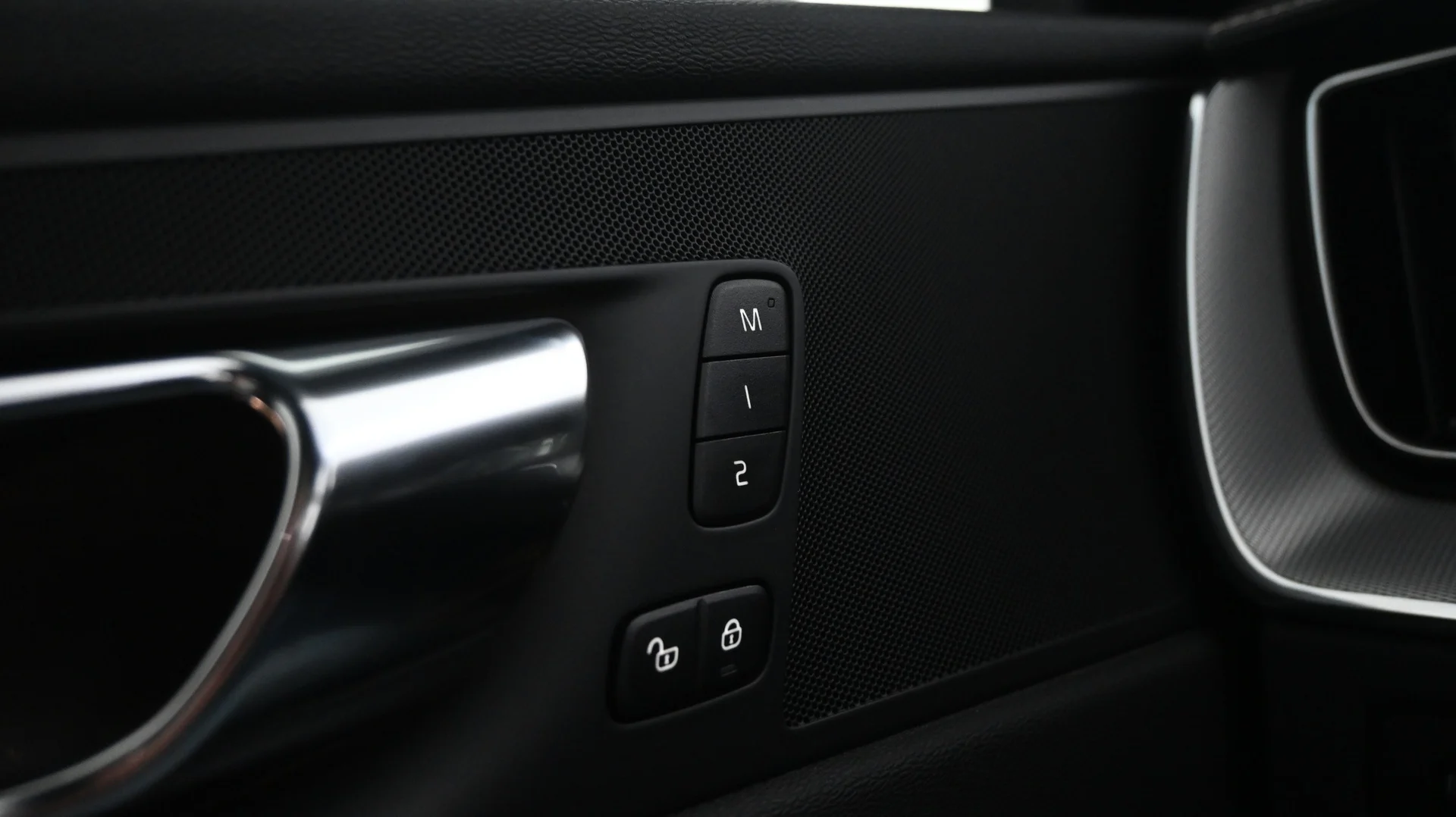 Car Image - 4PWldkT2jpYwb3dFEdUk6O