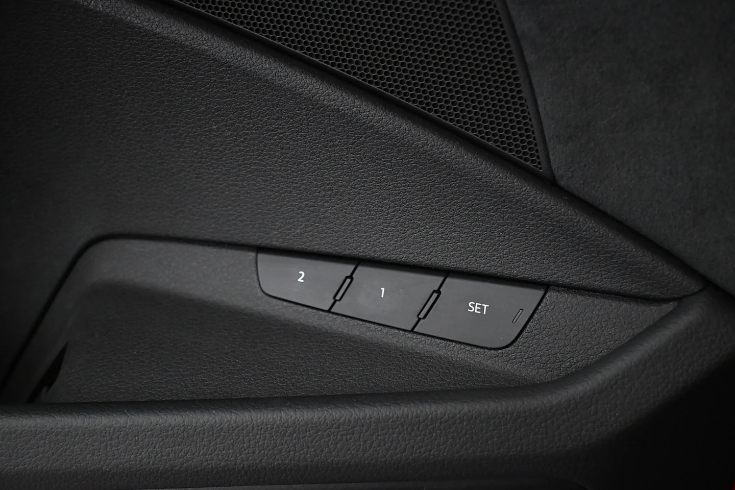 Car Image - 6o3T03baz5iYasDWG9Gsho