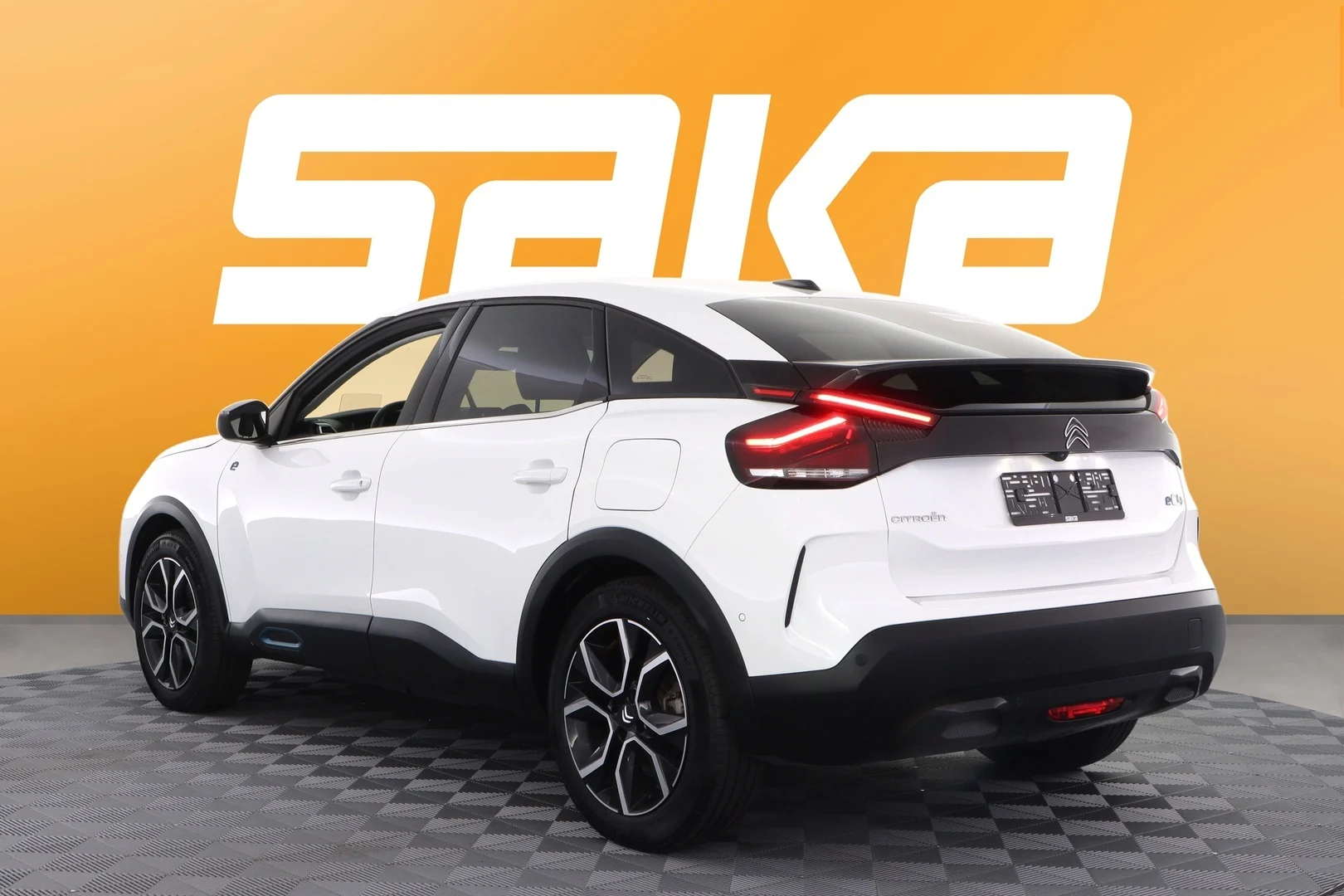 Car Image - 78w81KGSWoIUJGU5kh44XE