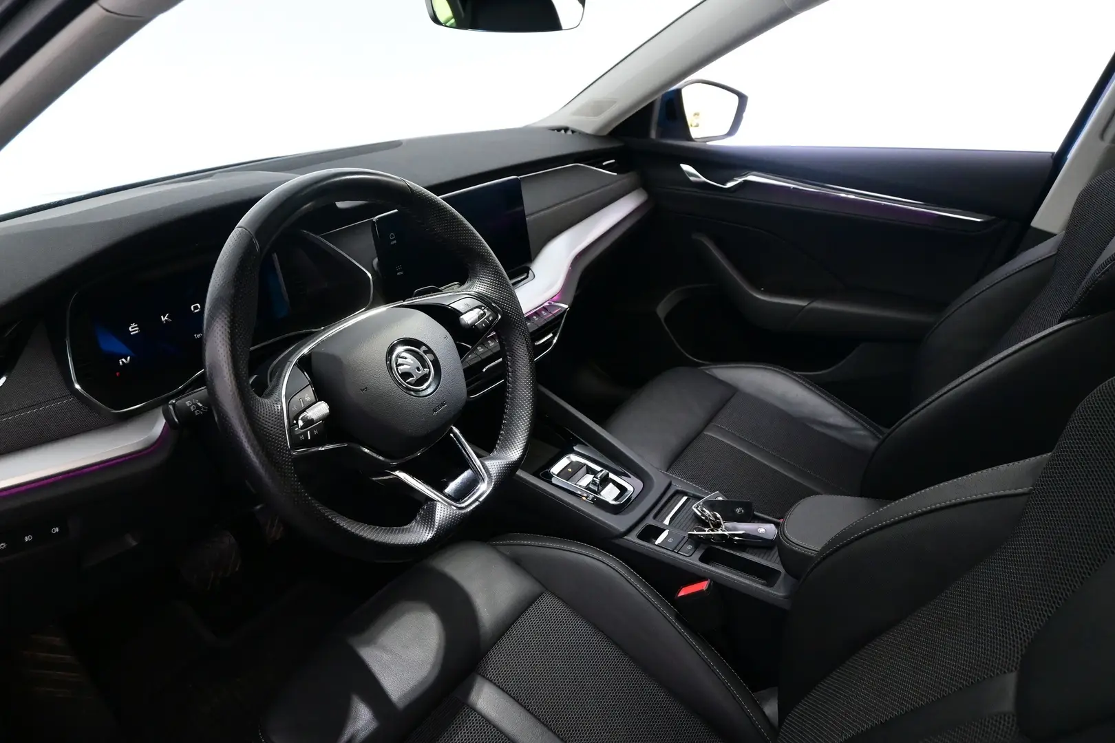 Car Image - 2RtFu7saWiXfKX4kXyRE1q