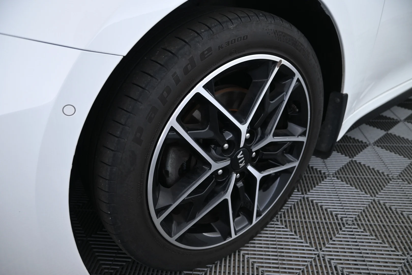 Car Image - 7qYmFHPngj3AO2iCImQBnr