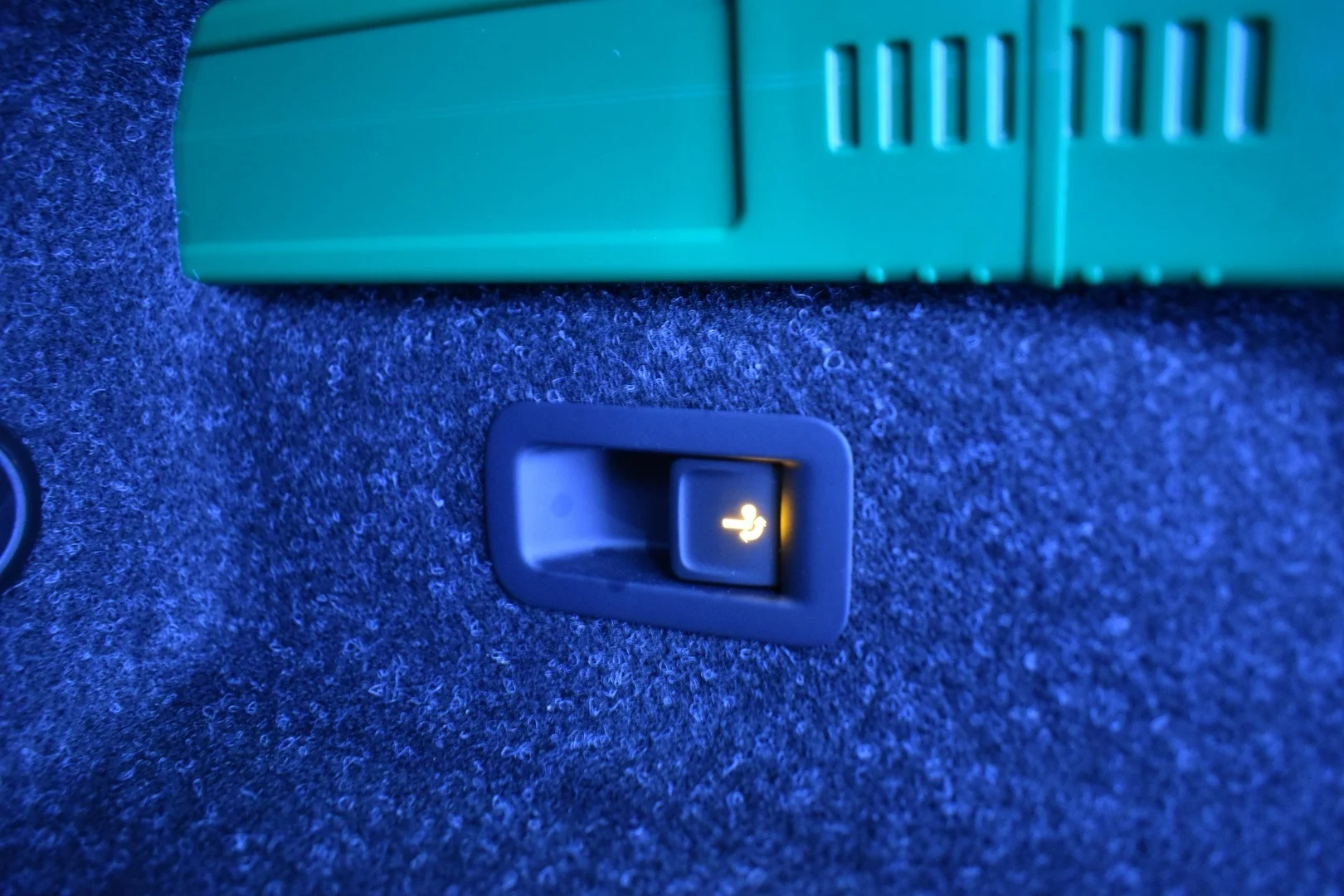 Car Image - 4VWkPvN1f0ggffHY2j6wqB