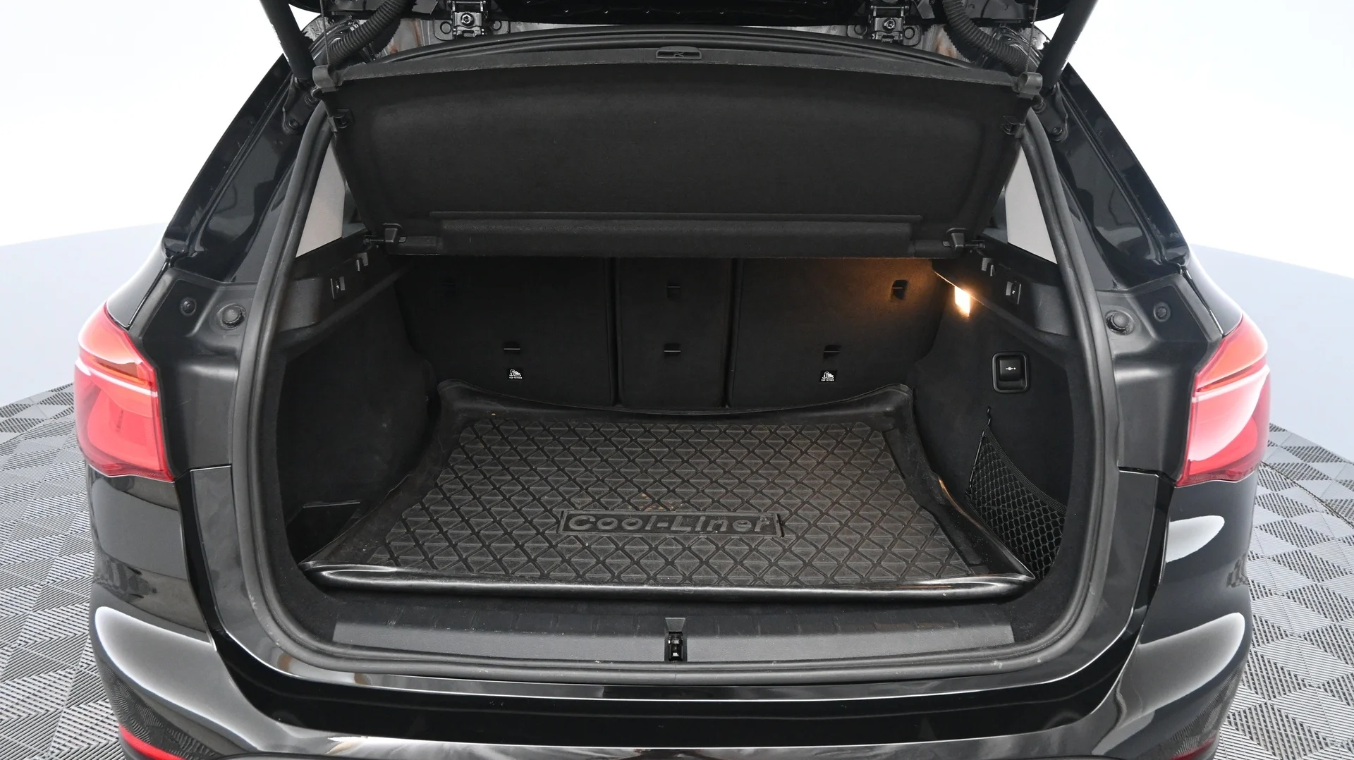 Car Image - 2qtBP7nYMcFiVnXSHBDyWq