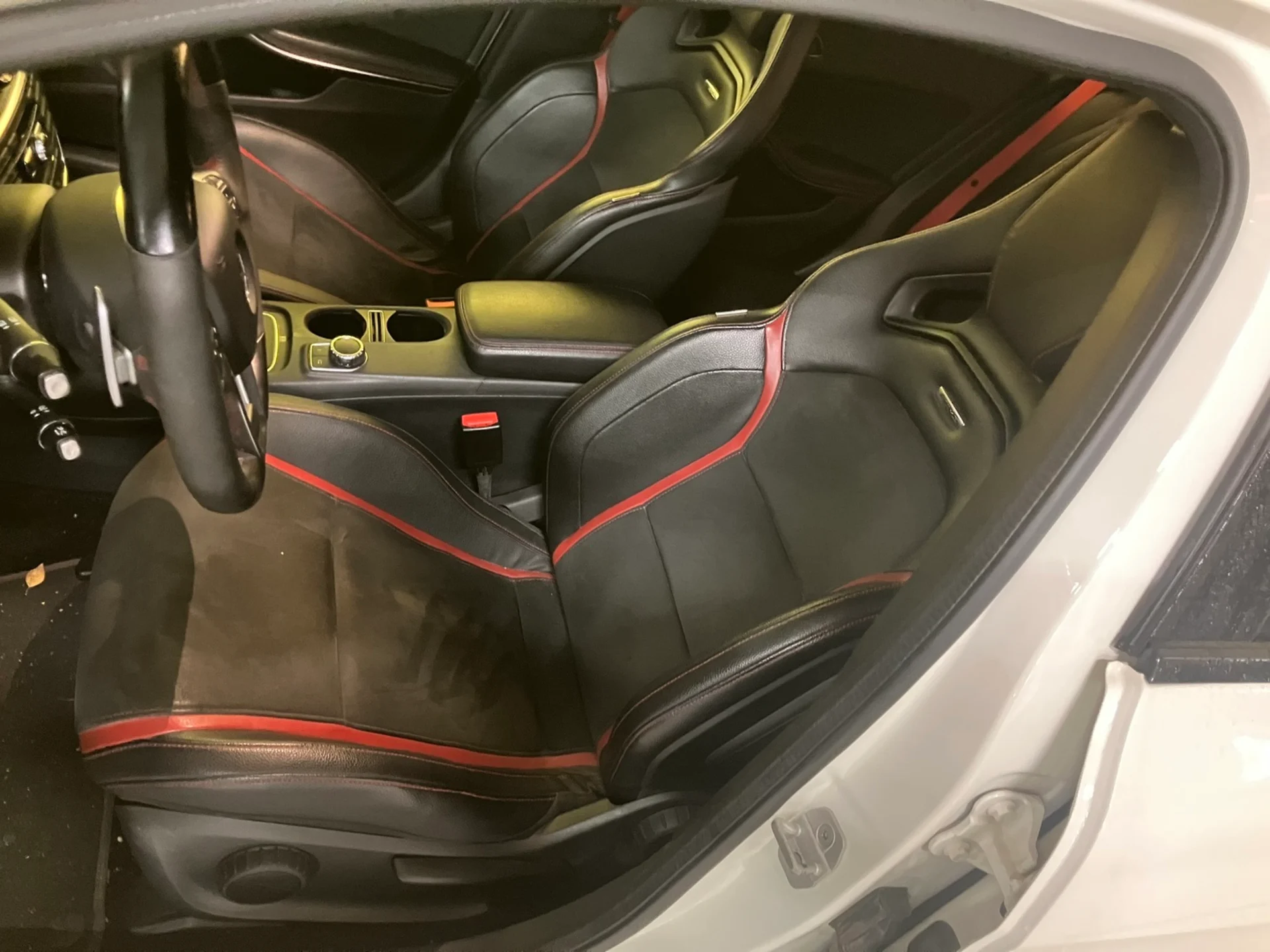 Car Image - 3TvQsMgTl07ldxHQbsKko8