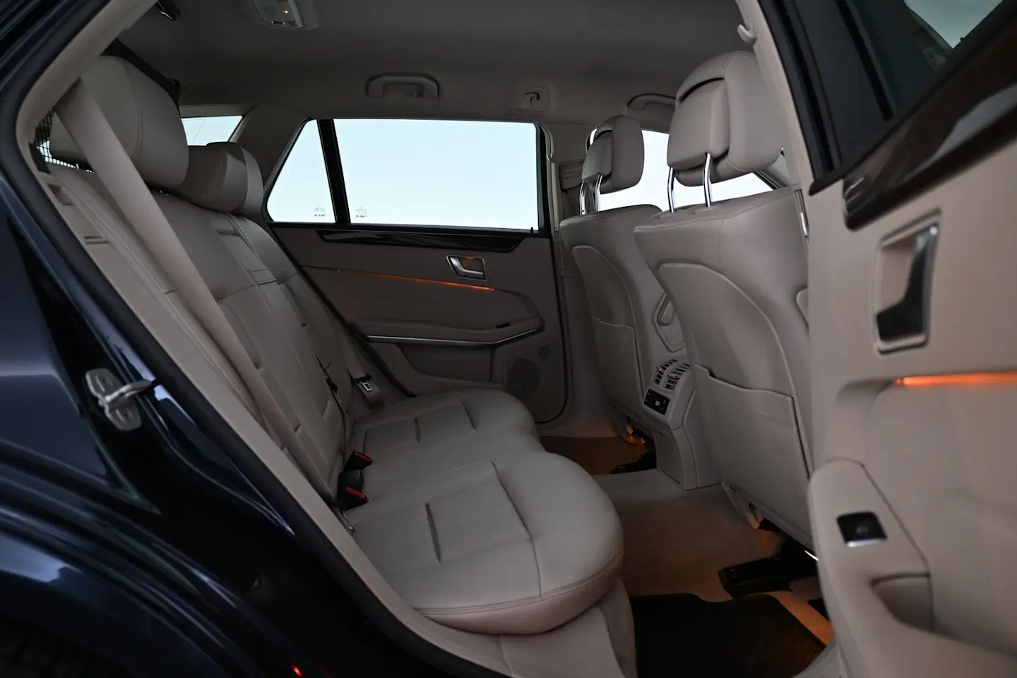 Car Image - 6cfw8EiMiB0PgHtXZiaPQM