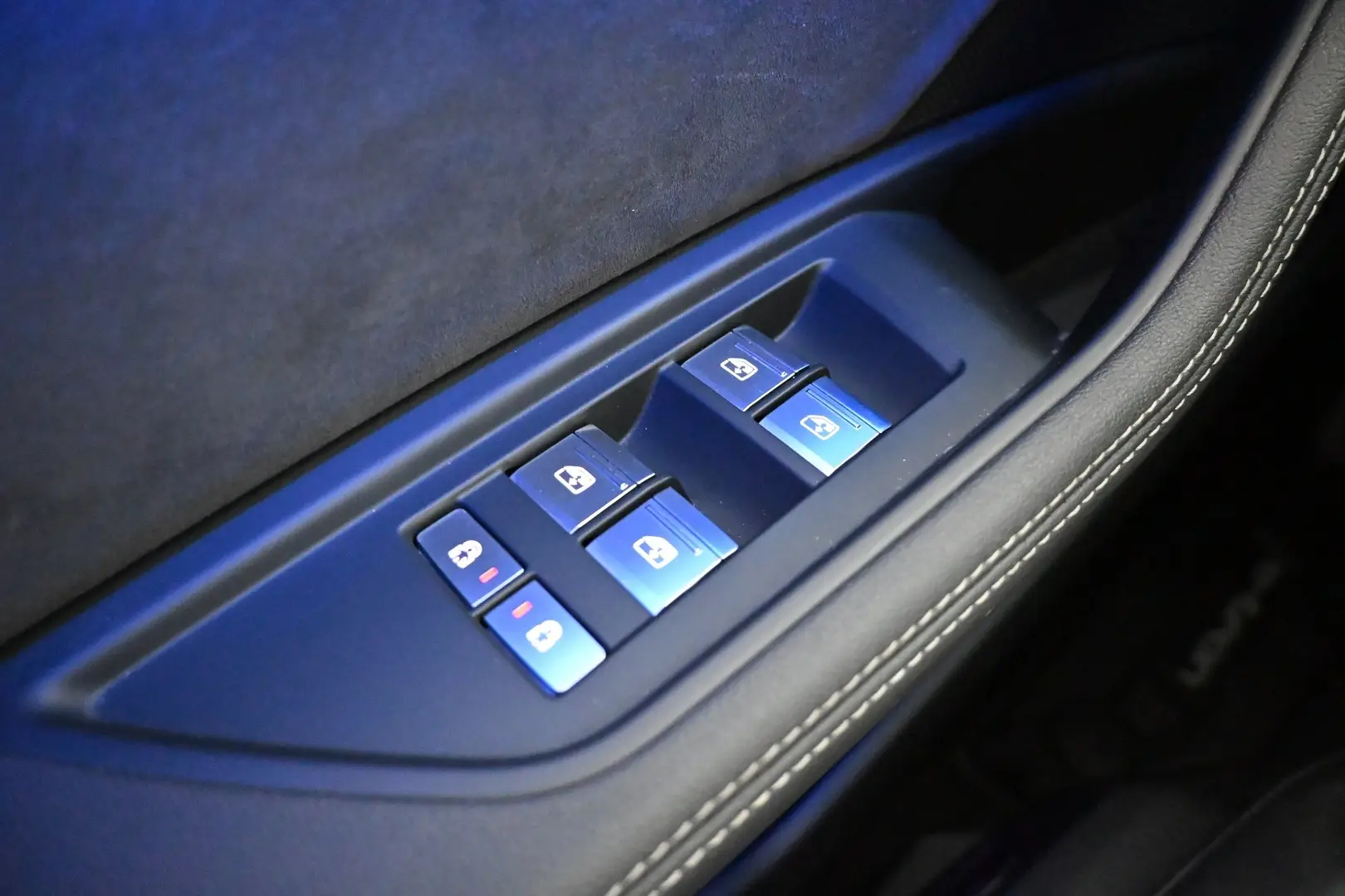 Car Image - 2Vhv4TxSLJLpx4kFKMtuMn