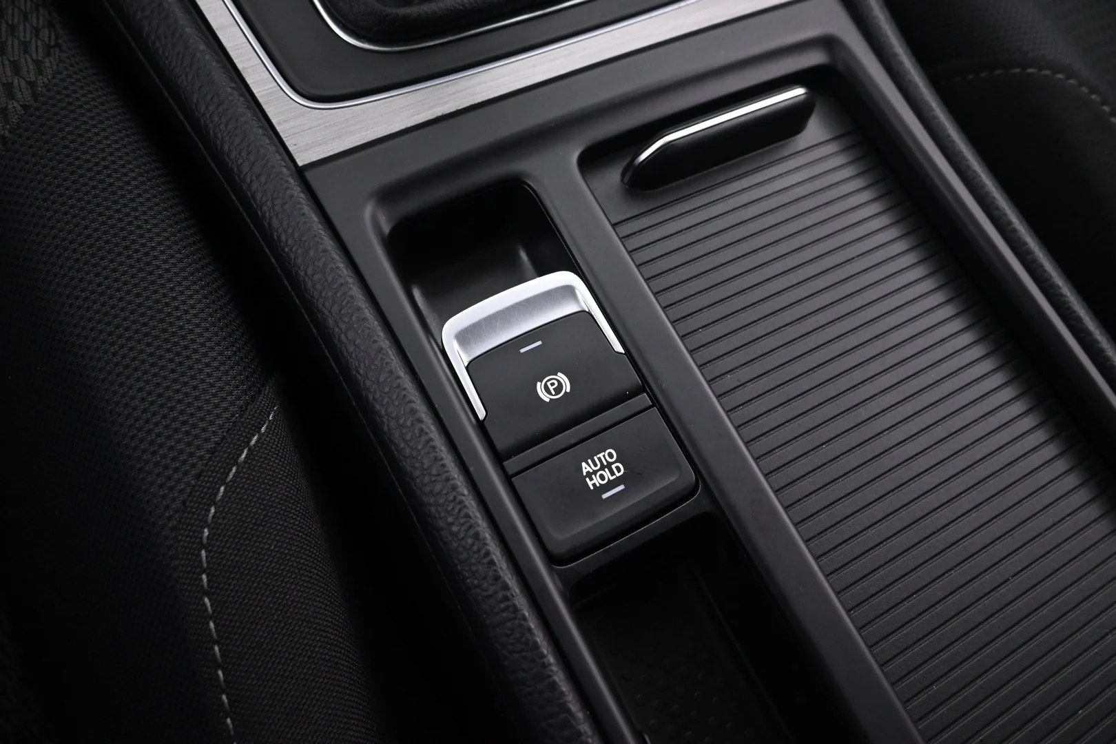 Car Image - 588e9tKYrvCuEeyIyVkgnZ