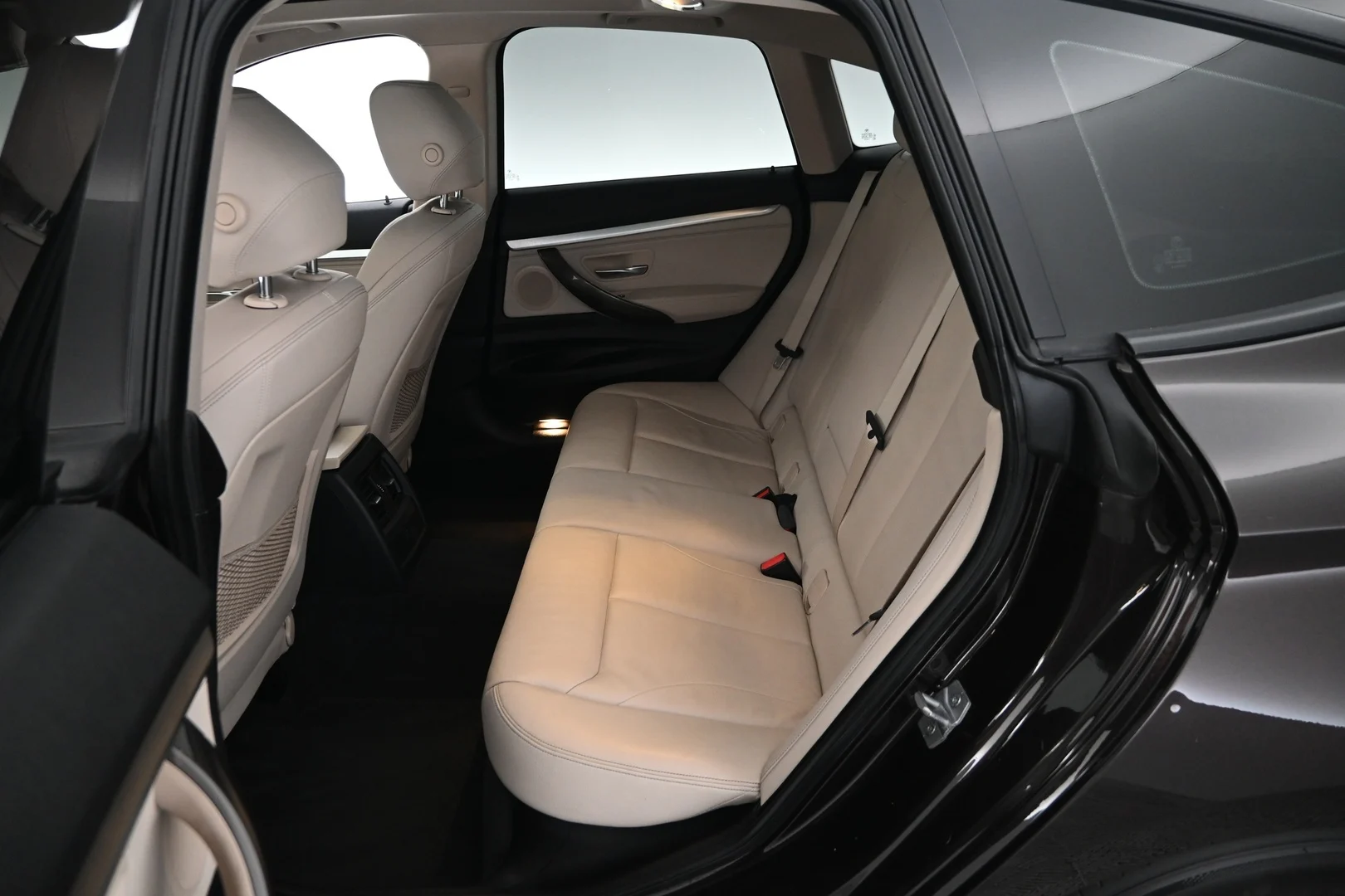Car Image - 5RZBEC5P4TMxf0KPL1h6Mt