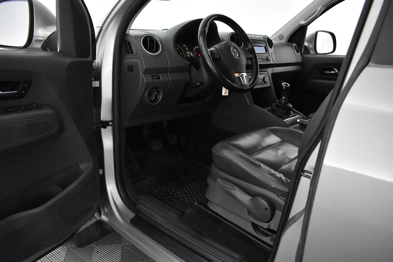 Car Image - 1h1WcGNwmrborkENWJstgp