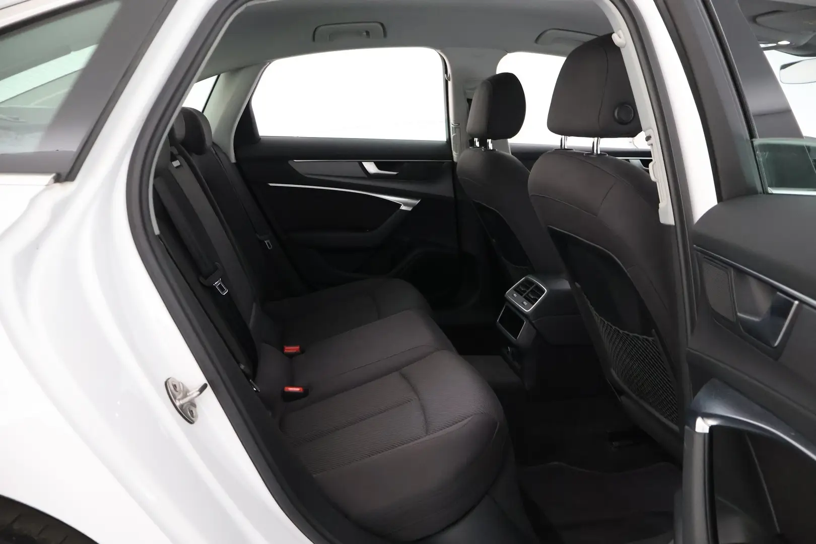 Car Image - 5L1OTJaJ0VXokvxLikw8T6