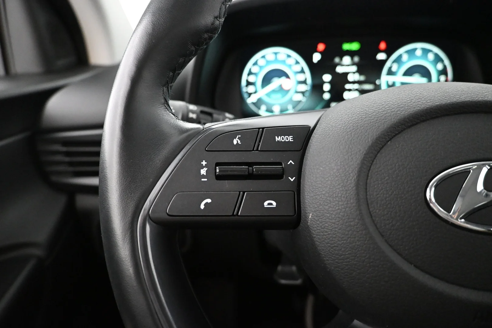 Car Image - 1wBgZhVtKDEKETIwnegkHW