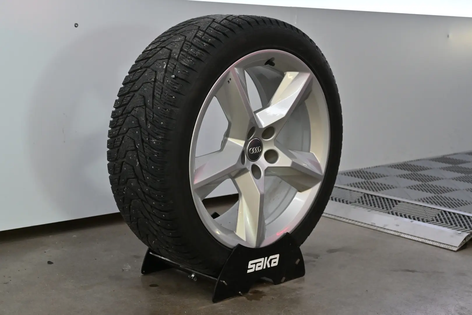 Car Image - 1utT6PNkyBtMgiAqNSrJUO