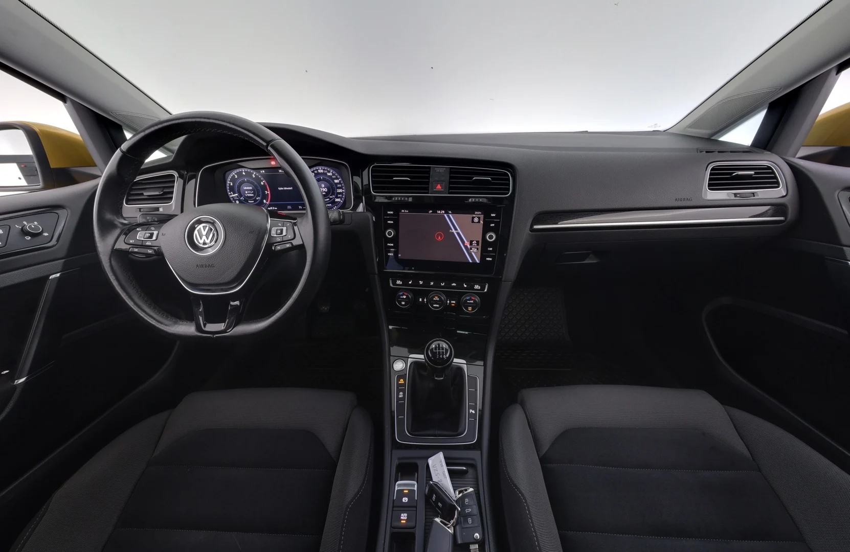 Car Image - 557P49LeIhLumif45Twjpz