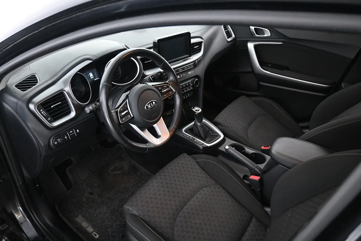 Car Image - 4dTVr2cbJpVi4IwUalf8cX