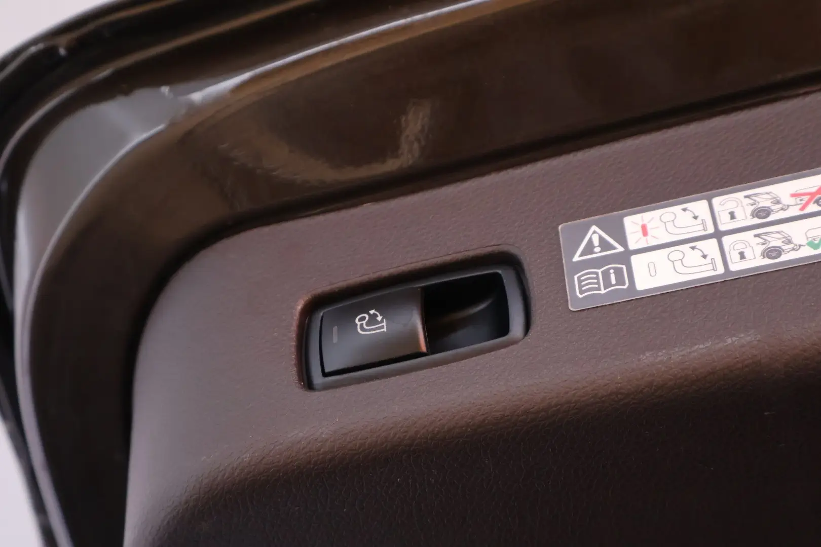 Car Image - 720qEPsioSXL3mrOdFWps9