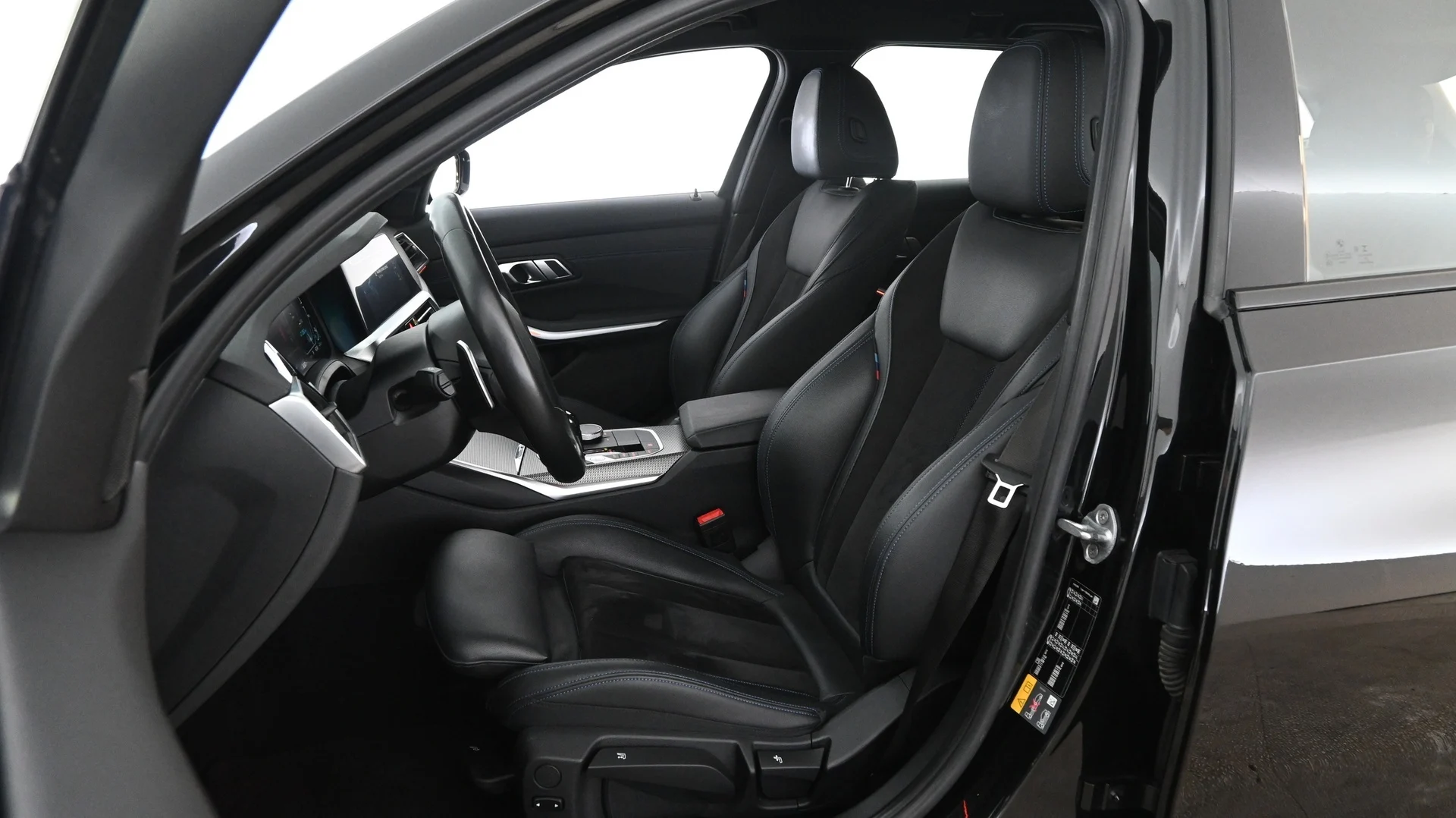 Car Image - 54EAZ22tbwkqHcABVB5JL0
