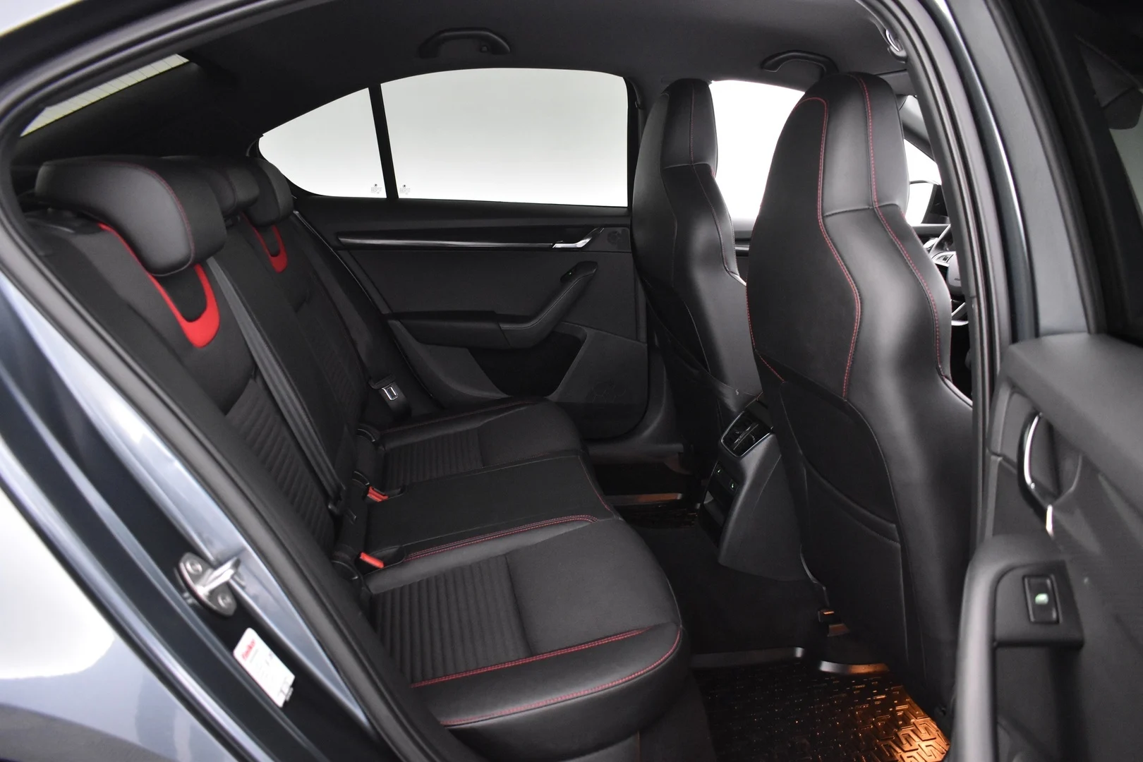 Car Image - Q1Jq1CgJvllS8f19PlcHT