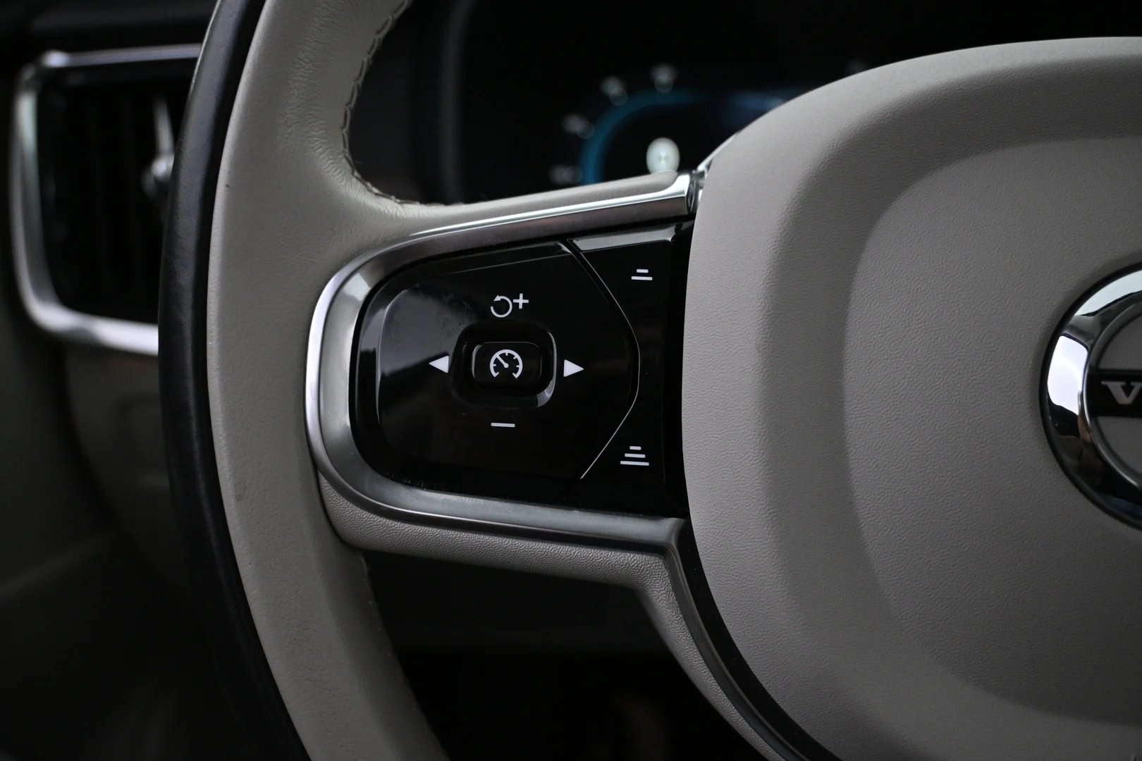 Car Image - 4UJO5aU2cnQ8w7dRmQN6ze