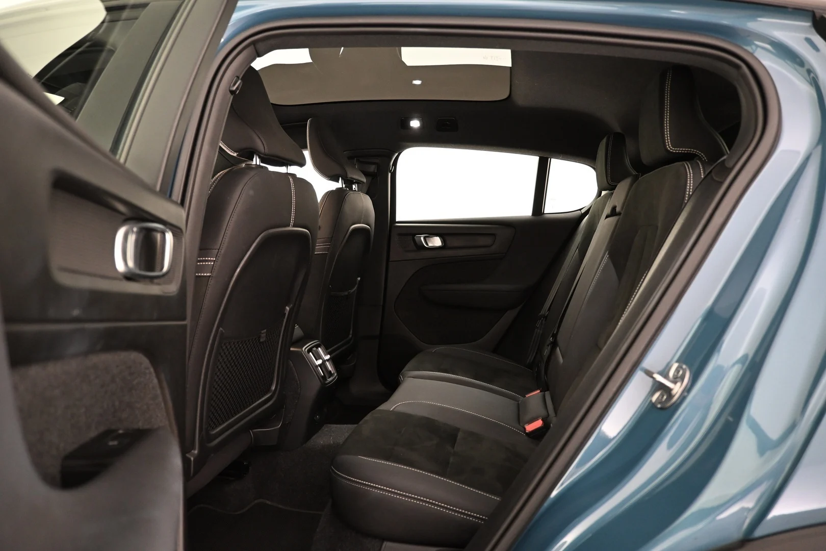 Car Image - 6YXnbaEswxtyQ6jQyCPNtD