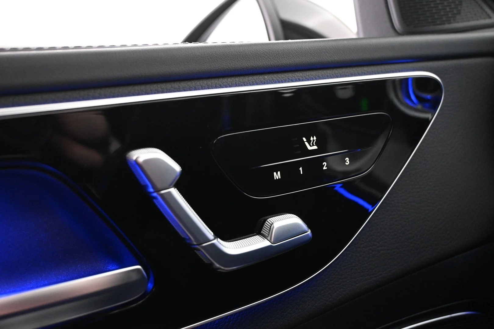 Car Image - 3C3JrqKZDJW1kZarItJbLI