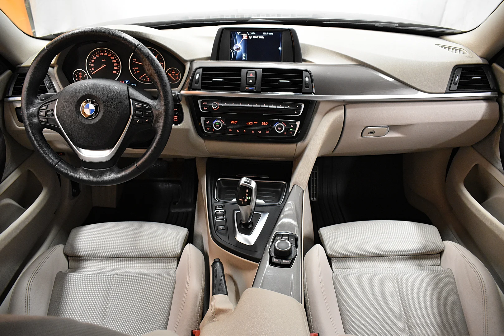 Car Image - 6NAFzxMCfGfxipp2RaYq1j