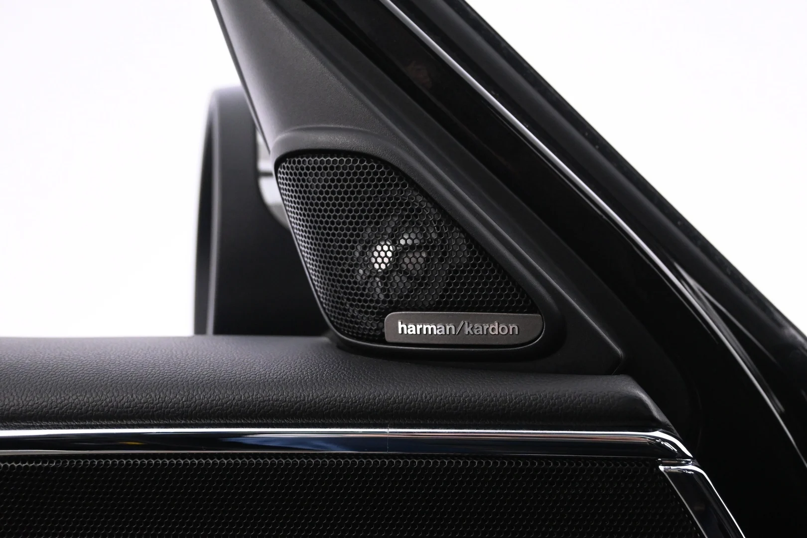 Car Image - 1HOHnzYMIGm3Zl1sHbax3Q