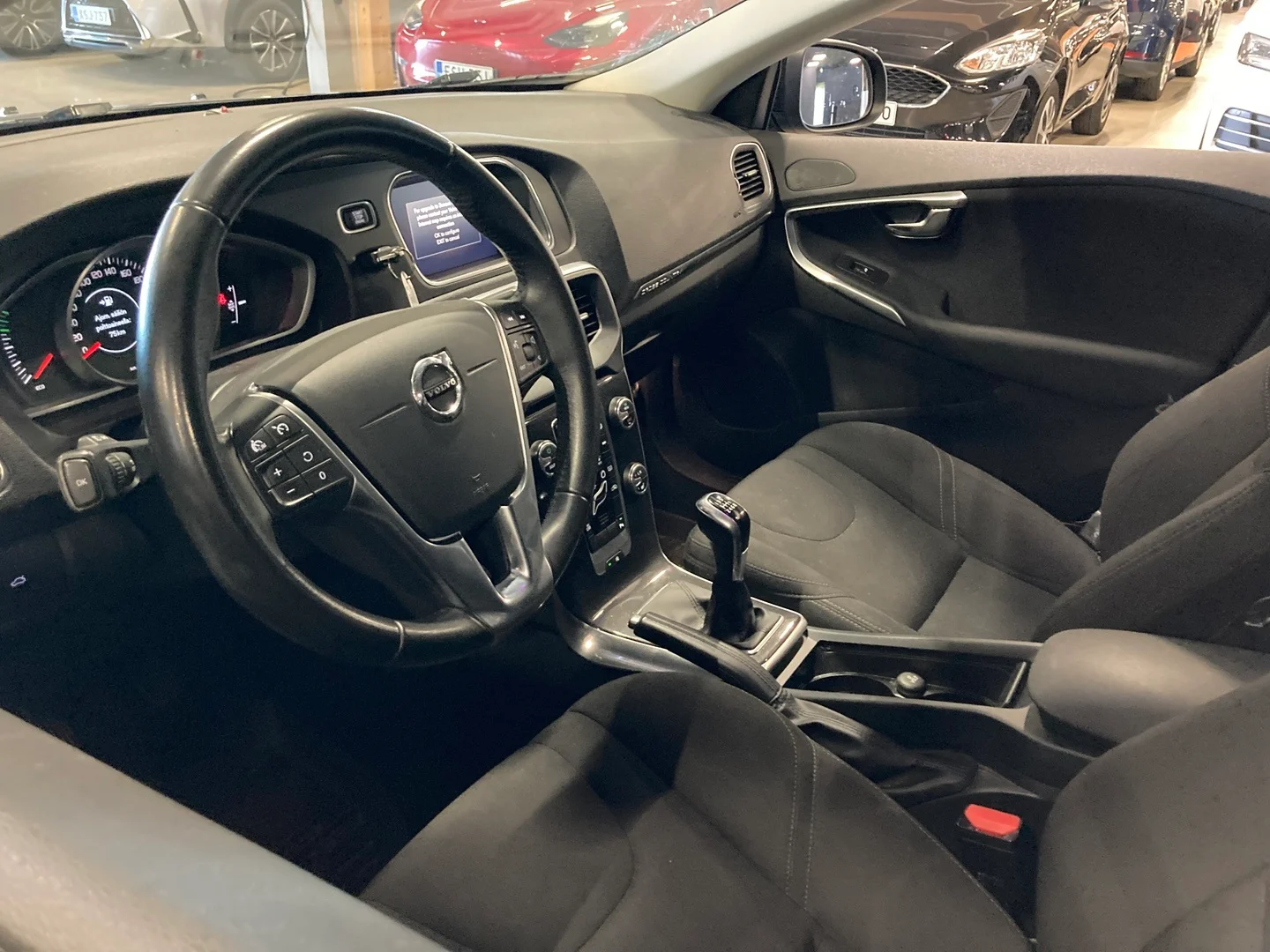 Car Image - 7lPIRqiTeBm3JRnAEOPbJK