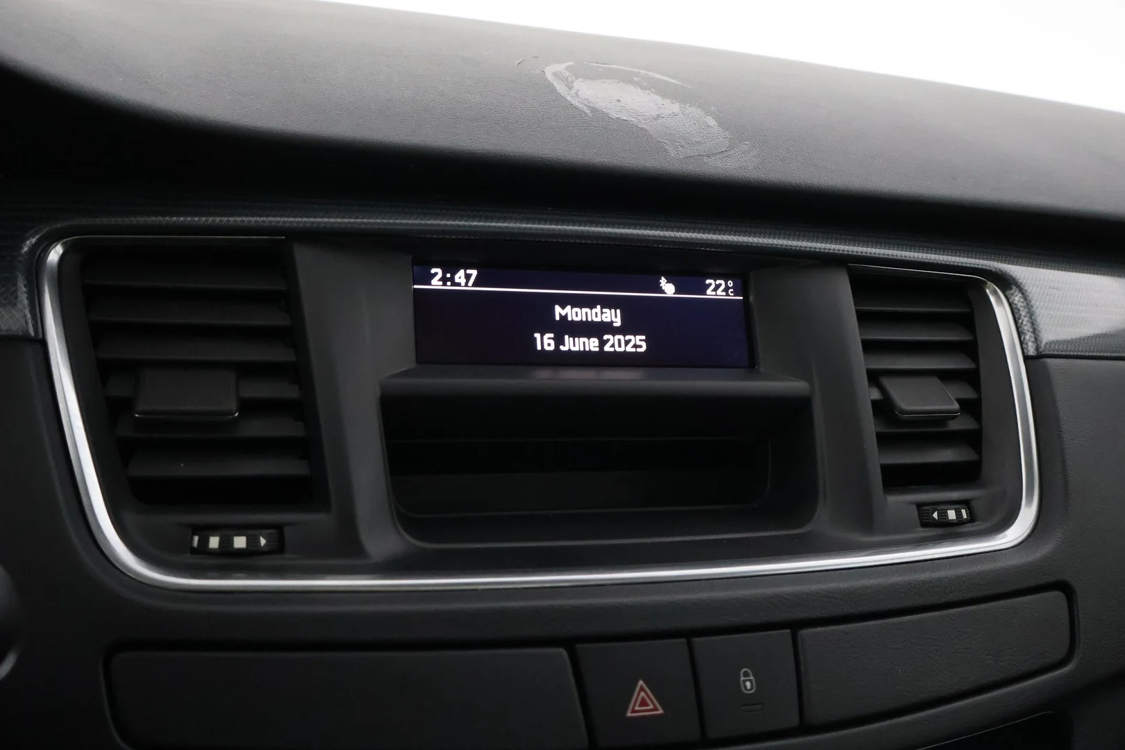 Car Image - 4fyZ1cAwnXog0ZQqGxkvmt