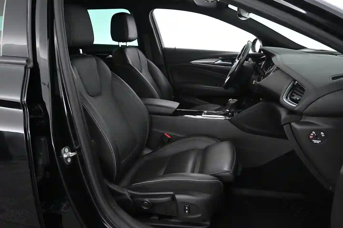 Car Image - 30T7RJbzdIxgF50ttIqZQT