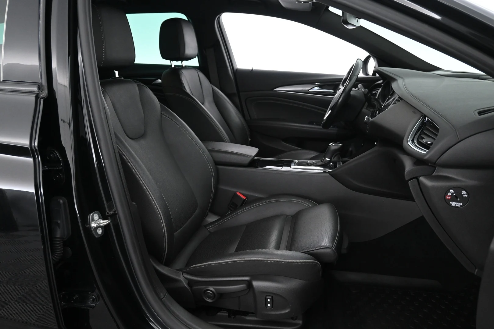 Car Image - 30T7RJbzdIxgF50ttIqZQT