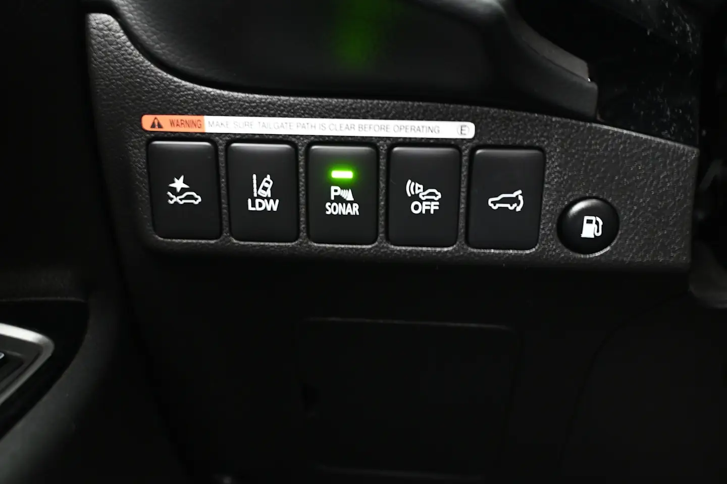 Car Image - 2TA5R7STDHfC6N9dbr8L6S
