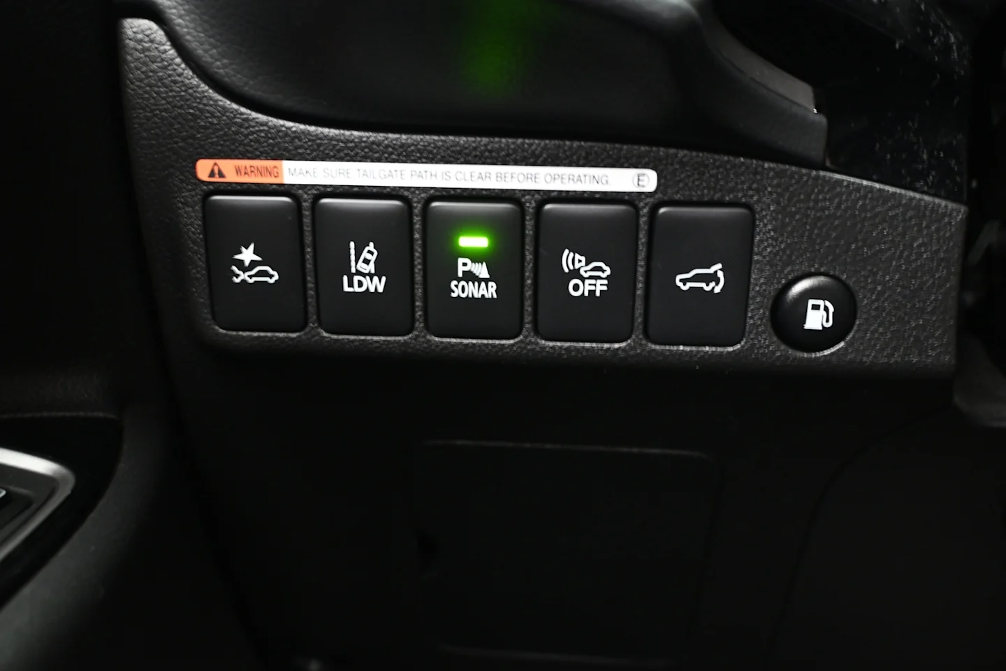 Car Image - 2TA5R7STDHfC6N9dbr8L6S