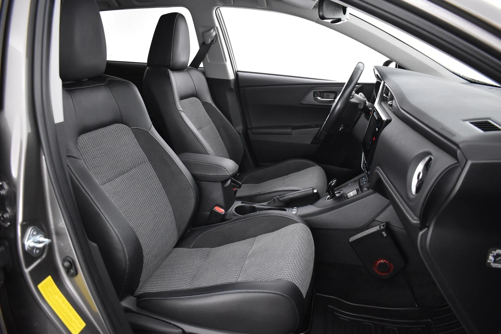 Car Image - 5PZGQZTDnxCborZZ4WCZk6