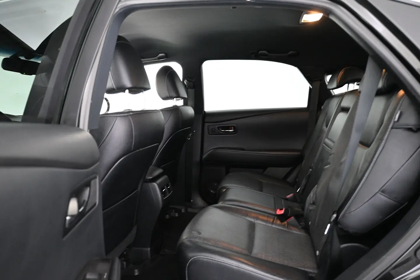 Car Image - 4wtU29RGguBYnfXaAIEGP6