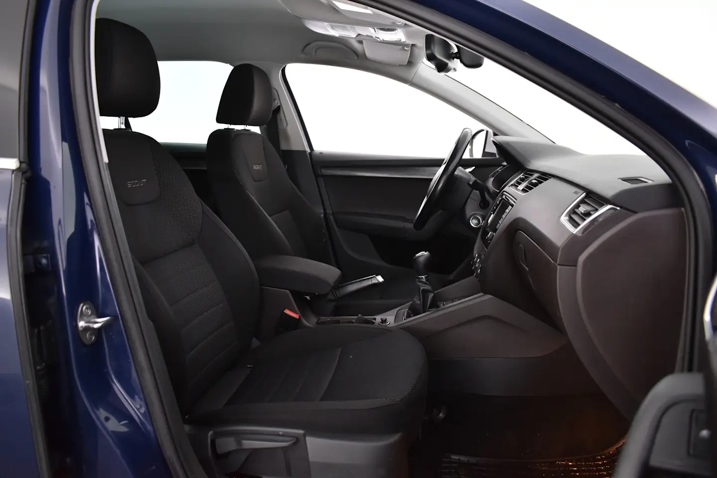 Car Image - 1nAtLMHwYULuf4UWOlViTM