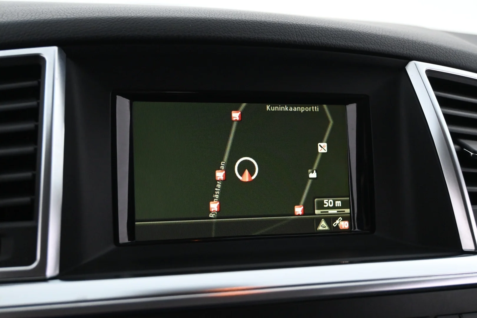 Car Image - 6YQSxz7IgjvL1UqUZ3Oho4
