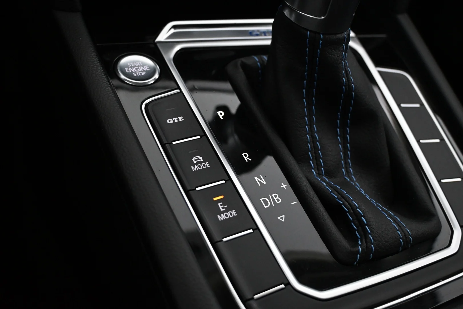 Car Image - 5x2RQLbzYRcHzmkACvooit