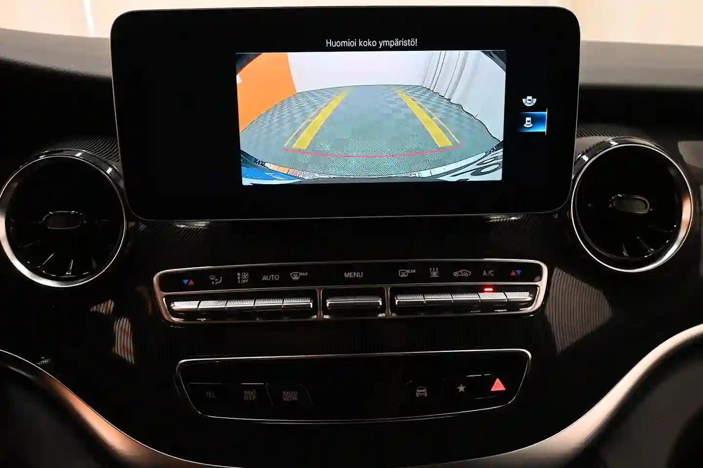 Car Image - 4AJ2YsnEz0D4Itj73zLLaO