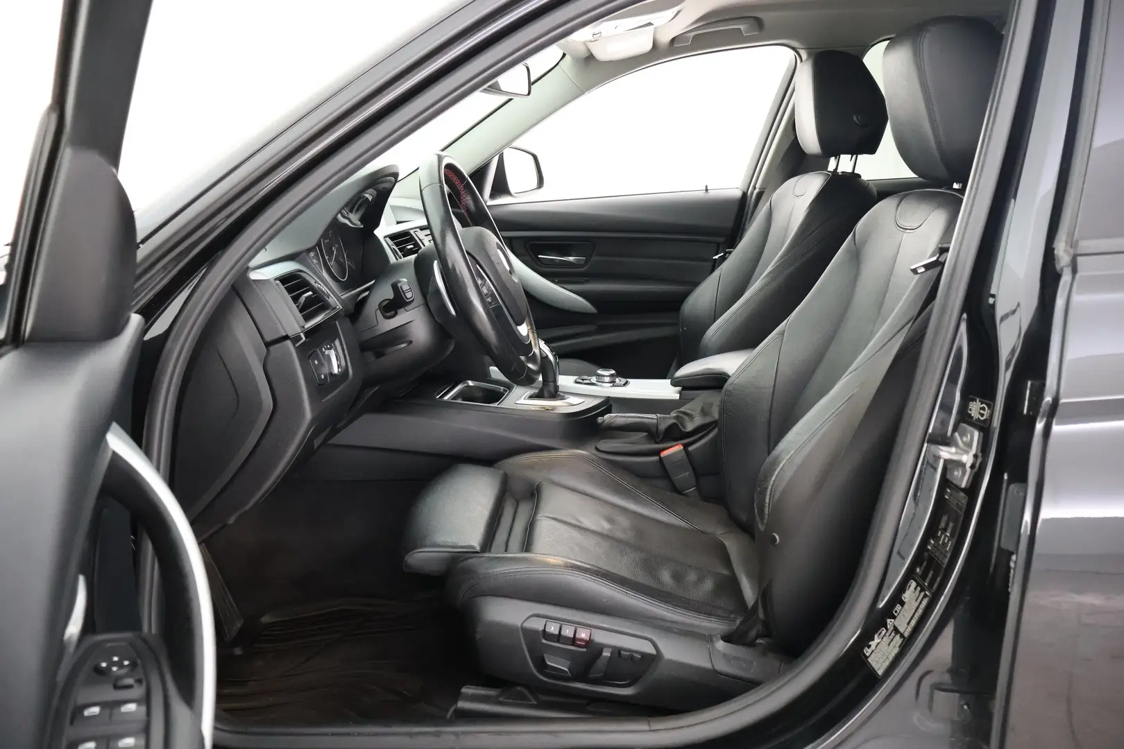 Car Image - 49xx7WQn4jc5EJMa48KAih