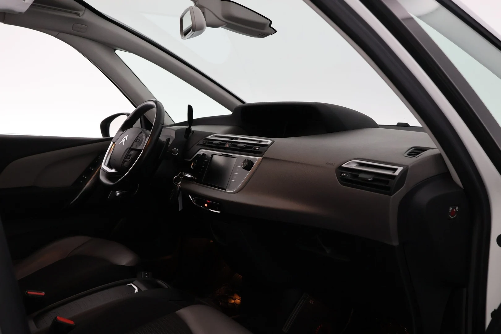 Car Image - 20B7e5Pyqp0fqrCIjOqdwU