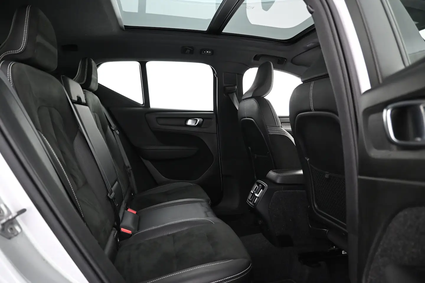 Car Image - NXDdqeLKEf2w9dWDUbJmP