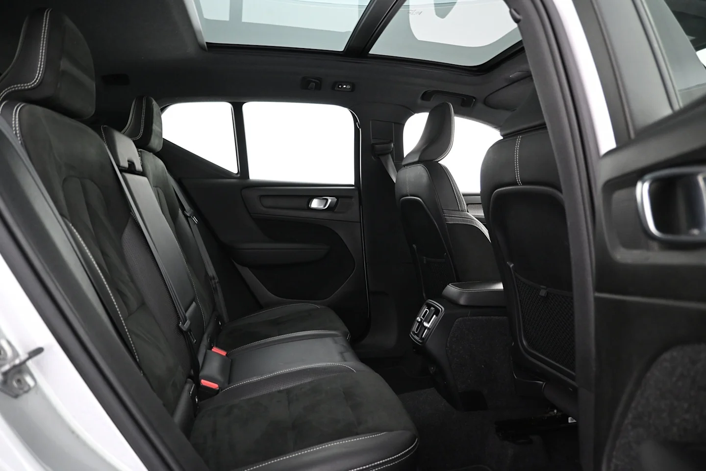 Car Image - NXDdqeLKEf2w9dWDUbJmP